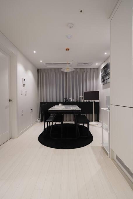 Dawn House Hotel โซล ภายนอก รูปภาพ